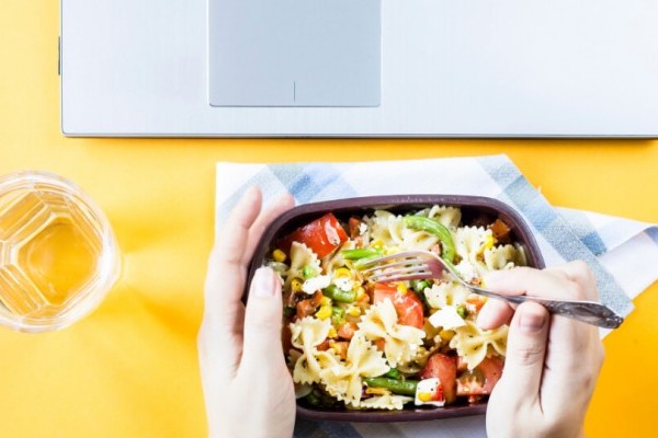 10 consigli per mangiare sano in pausa pranzo